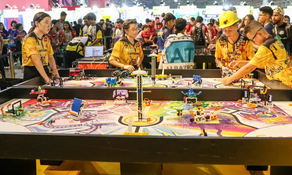 Competição de Robótica - 2 mil estudantes disputam em Brasília